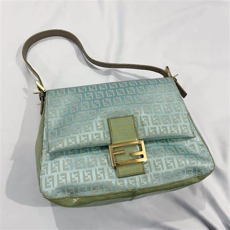 bags similar to fendi baguette